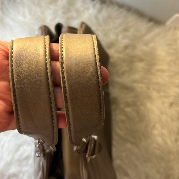 🌸Balenciaga Leather Stingray Accordion Satchel handbag - Picture 9 of 16